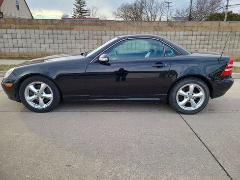 Used 2002 Mercedes-Benz SLK 320 image 4