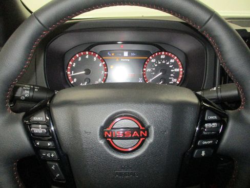 New 2025 Nissan Frontier PRO-4X w/ Pro Premium Package AWD/4WD image 27