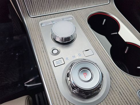 Certified 2025 Genesis GV80 3.5T Advanced image 21