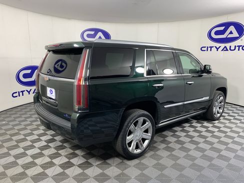 Used 2016 Cadillac Escalade Premium AWD/4WD image 3