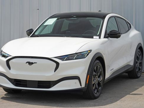 Used 2024 Ford Mustang Mach-E Select w/ Comfort Package Lite image 46