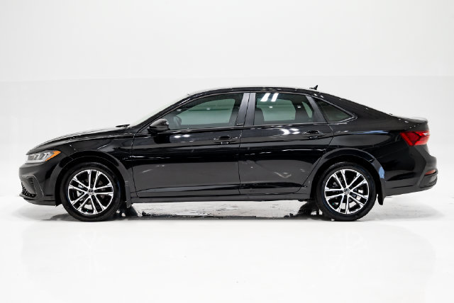 Used 2026 Volkswagen Jetta Sport FWD image 26