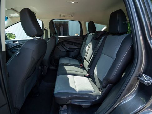 Used 2018 Ford Escape SE FWD image 19