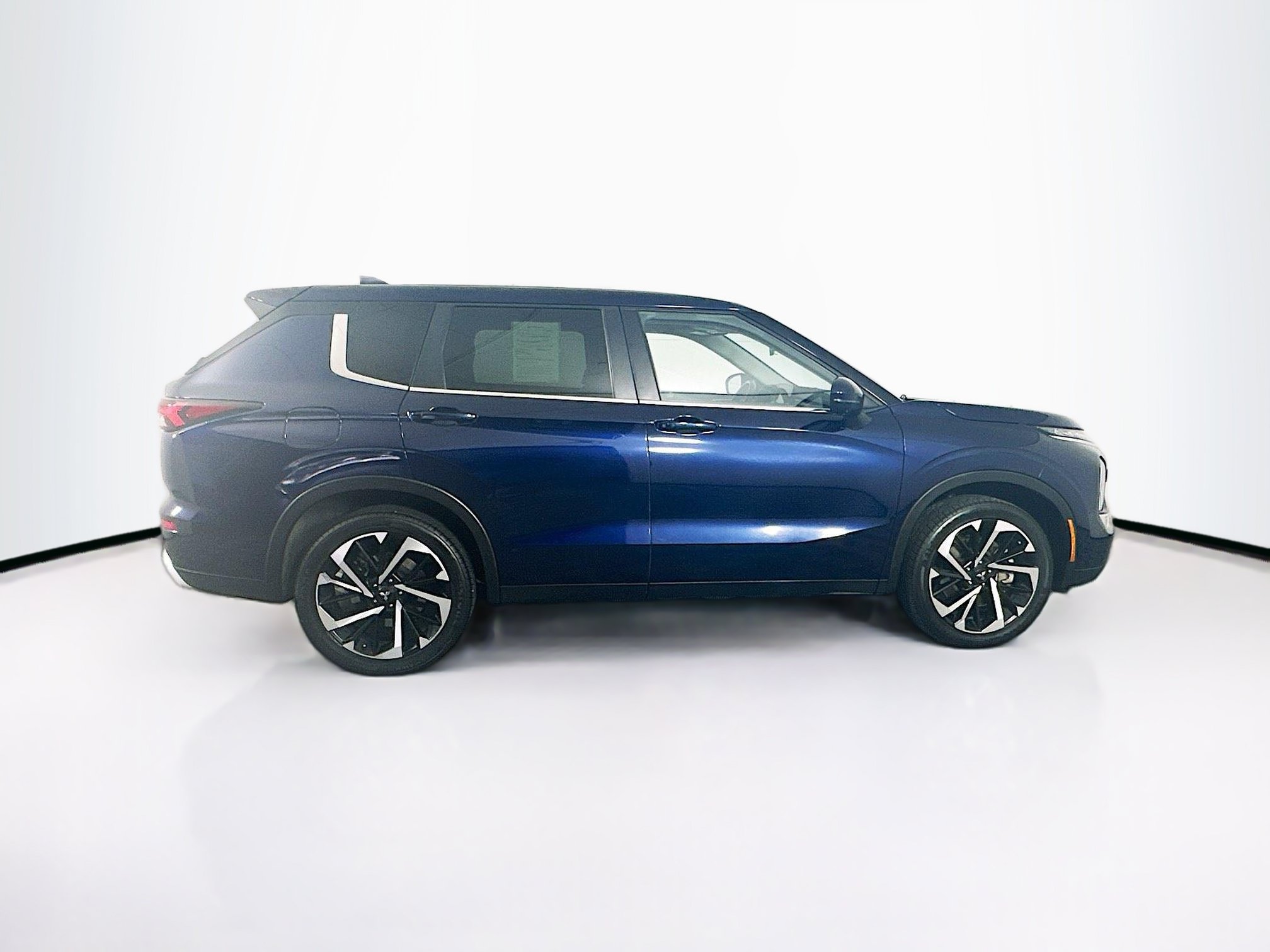 Used 2024 Mitsubishi Outlander SE AWD/4WD image 10