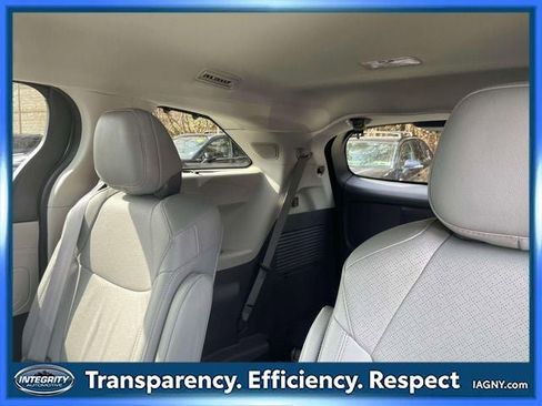Certified 2024 Toyota Sienna Limited image 13