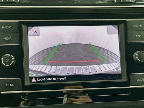 Used 2022 Volkswagen Tiguan S FWD image 21