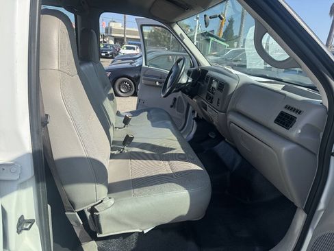 Used 2001 Ford F350 XL RWD image 9