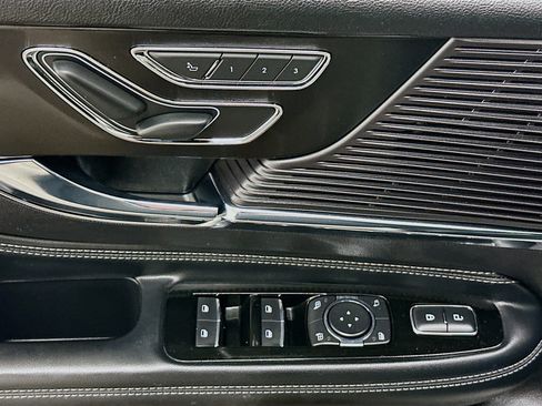 Used 2022 Lincoln Corsair AWD w/ Equipment Group 101A image 15