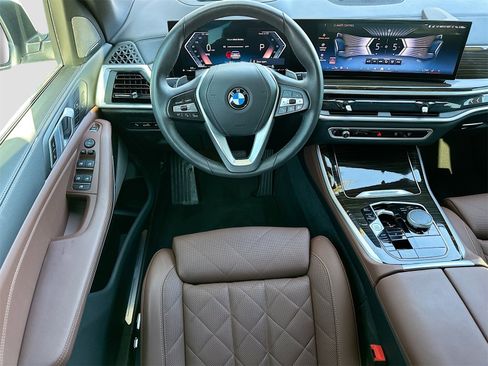 Used 2024 BMW X5 sDrive40i w/ Premium Package image 23