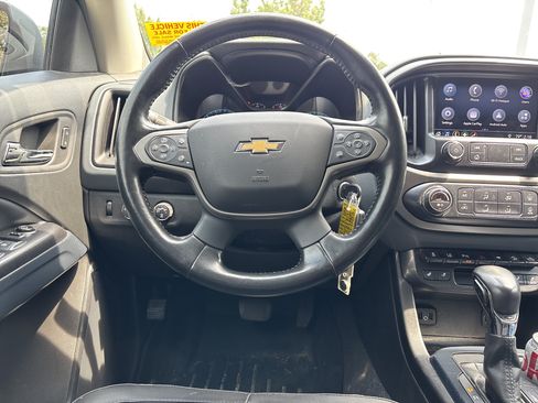 Used 2022 Chevrolet Colorado Z71 w/ Trail Boss Package AWD/4WD image 15