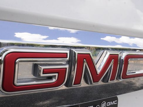 Used 2024 GMC Yukon XL SLT w/ SLT Premium Package AWD/4WD image 39