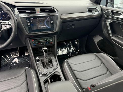 Used 2024 Volkswagen Tiguan SEL R-Line image 29