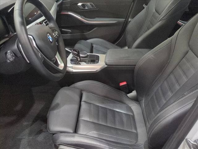 Used 2022 BMW 330i xDrive Sedan w/ Premium Package 2 AWD/4WD image 17