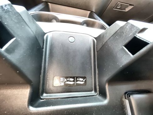 Used 2024 Chevrolet Silverado 2500 High Country w/ Technology Package image 35