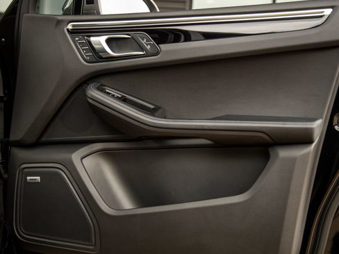 Certified 2023 Porsche Macan Turbo image 48