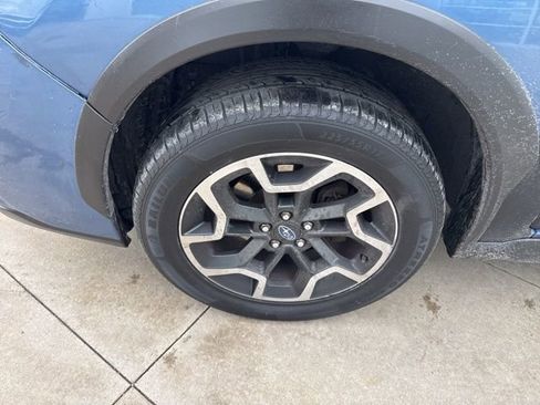 Used 2016 Subaru Crosstrek 2.0i Limited image 11