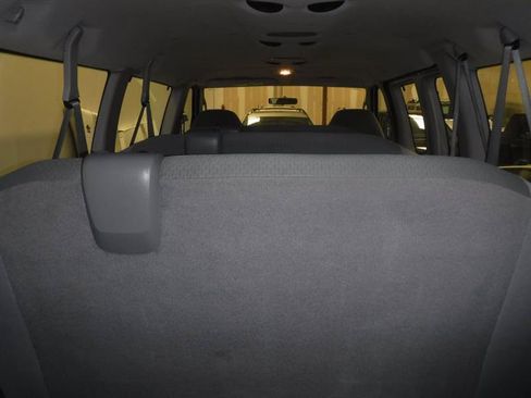 Used 2008 Ford E-350 and Econoline 350 XLT RWD image 32
