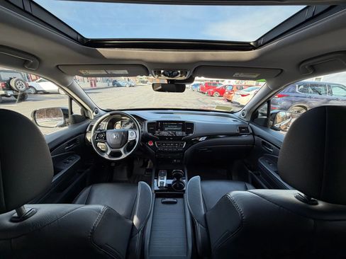 Used 2020 Honda Pilot Touring image 10