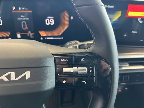 New 2026 Kia Sorento LX FWD image 19