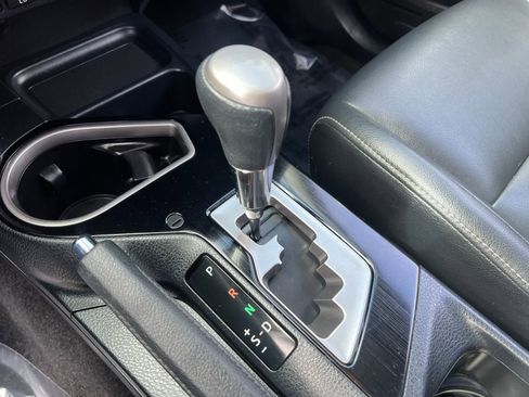 Used 2016 Toyota RAV4 Limited image 30