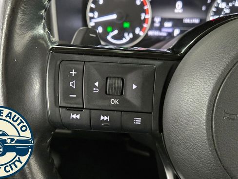 Used 2022 Nissan Rogue SL FWD image 13