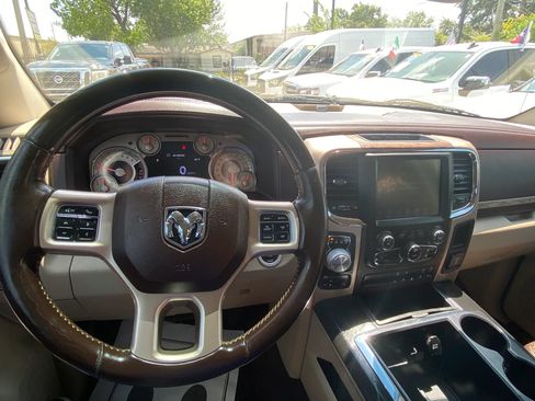 Used 2015 RAM 1500 Laramie Longhorn w/ Convenience Group AWD/4WD image 10