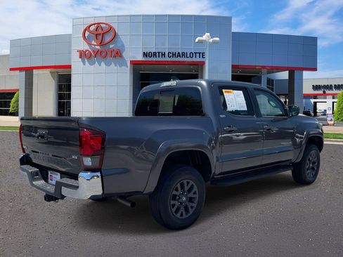 Used 2023 Toyota Tacoma SR5 AWD/4WD image 6