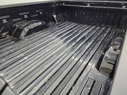 Used 2023 GMC Sierra 2500 SLE w/ SLE Convenience Package image 5