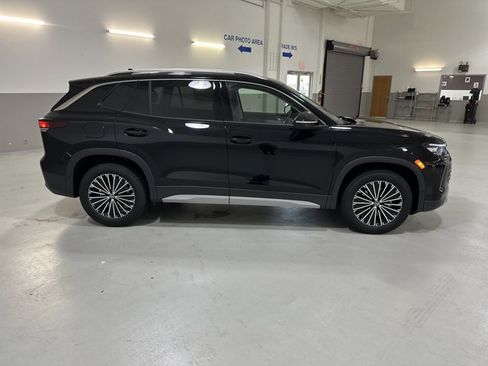 New 2025 Volkswagen Tiguan S image 10