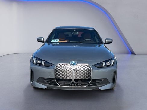 Used 2025 BMW i4 eDrive40 w/ Premium Package image 10