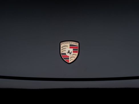 Used 2023 Porsche Cayenne S image 12