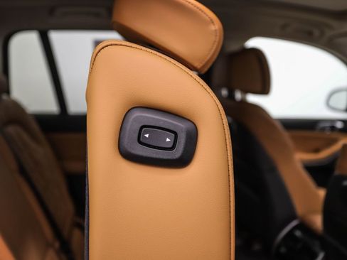 Used 2026 BMW X7 xDrive40i image 30