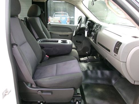 Used 2011 Chevrolet Silverado 1500 W/T AWD/4WD image 11