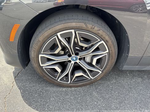 Certified 2024 BMW iX xDrive50 w/ Premium Package AWD/4WD image 10