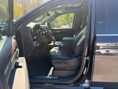 Certified 2026 GMC Sierra 1500 SLT w/ SLT Premium Plus Package AWD/4WD image 11