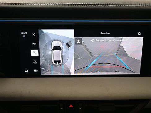 Certified 2025 Porsche Macan Electric image 21