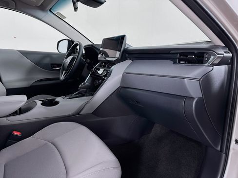 Certified 2024 Toyota Venza LE AWD/4WD image 28