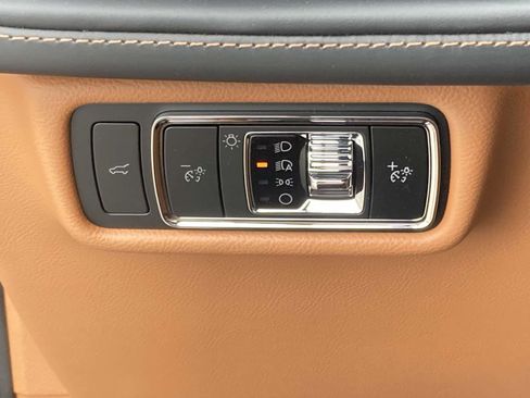 New 2025 Lincoln Aviator Black Label w/ Jet Appearance Package image 29