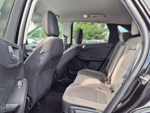 Used 2021 Ford Escape SE w/ Convenience Package FWD image 18
