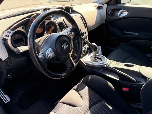 Used 2014 Nissan 370Z Coupe w/ Sport Package RWD image 8