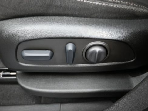 Certified 2022 GMC Terrain SLE w/ Driver Convenience Package image 12