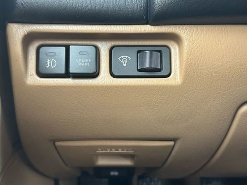 Used 2000 MAZDA MX-5 Miata image 16