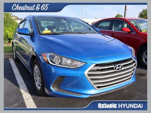 Used 2017 Hyundai Elantra SE FWD image 1