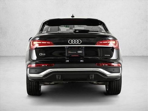 Certified 2025 Audi Q5 2.0T Premium Plus w/ Premium Plus Package AWD/4WD image 7