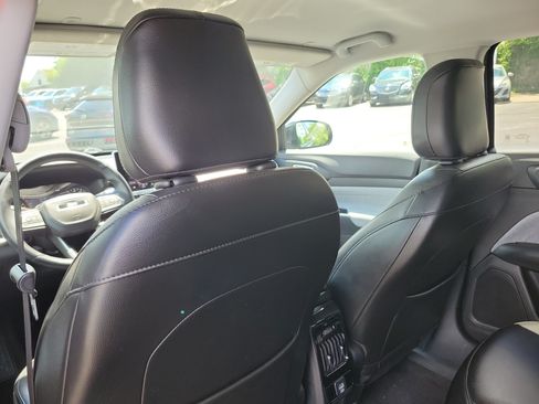 Used 2022 Jeep Compass Latitude AWD/4WD image 15