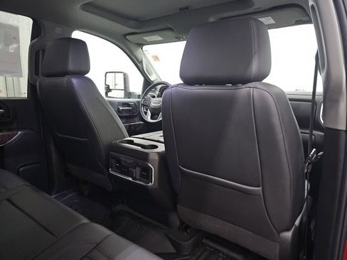 Used 2022 GMC Sierra 3500 Denali w/ Denali Ultimate Package image 14