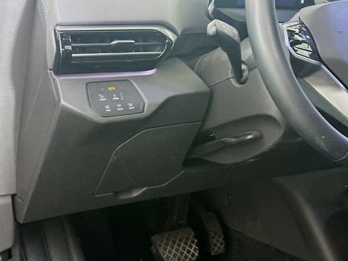 Used 2023 Volkswagen ID.4 Pro S image 17