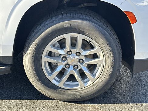 Certified 2022 Chevrolet Suburban LT image 14