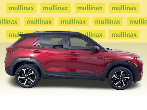 Used 2022 Chevrolet TrailBlazer RS FWD image 2