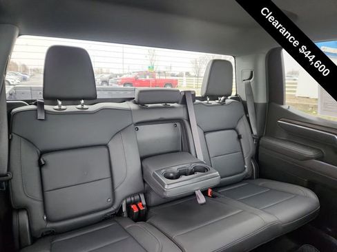 Used 2025 GMC Sierra 1500 SLT image 30